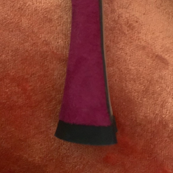 Prada heels. Gently worn. In fantastic shape! Made in Italy. 37.5 - Picture 6 of 6